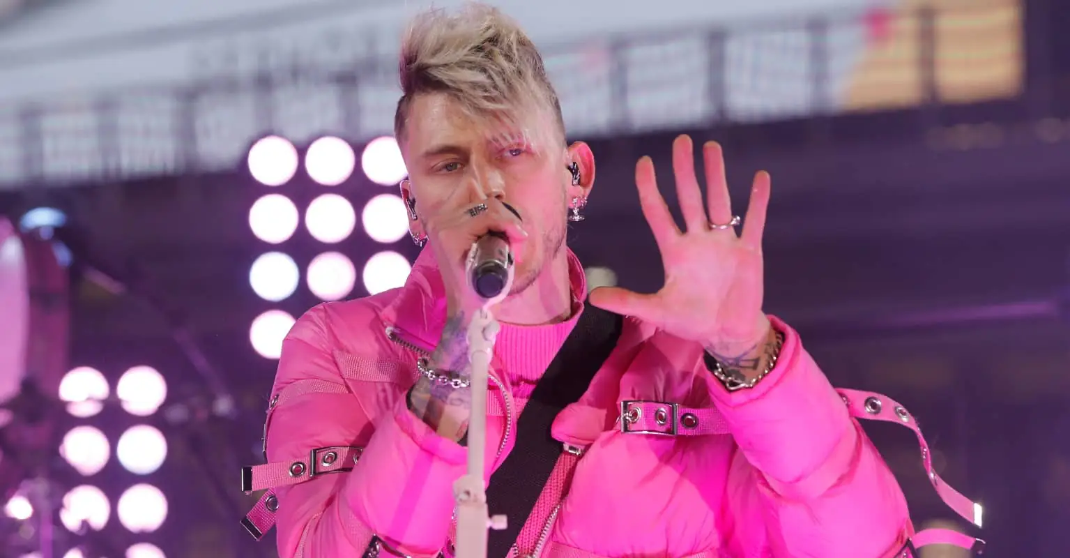 Machine Gun Kelly wears Megan Fox's blood around his neck in Valentine's Day post
