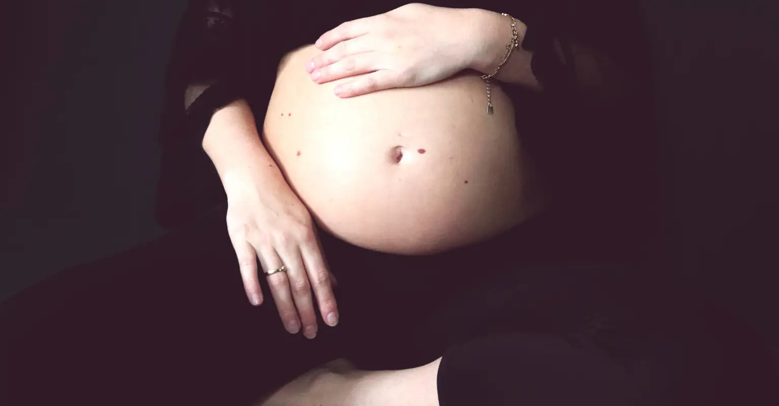 Father-to-be shares simple technique to help give pregnant women instant relief