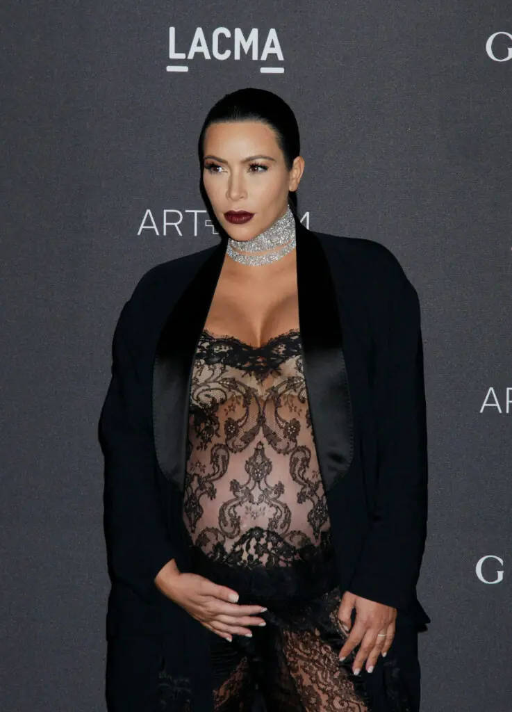 size-large wp-image-1263098726