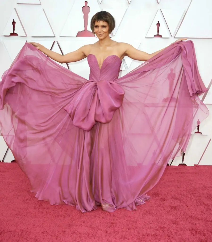 wp-image-1263104696 size-large