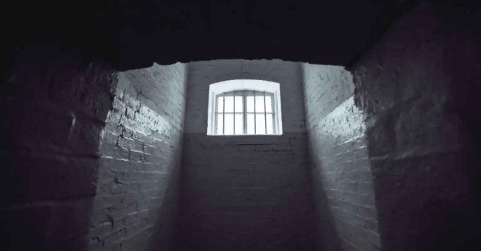People who've spent time in prison are sharing the things that shocked them most once they got out