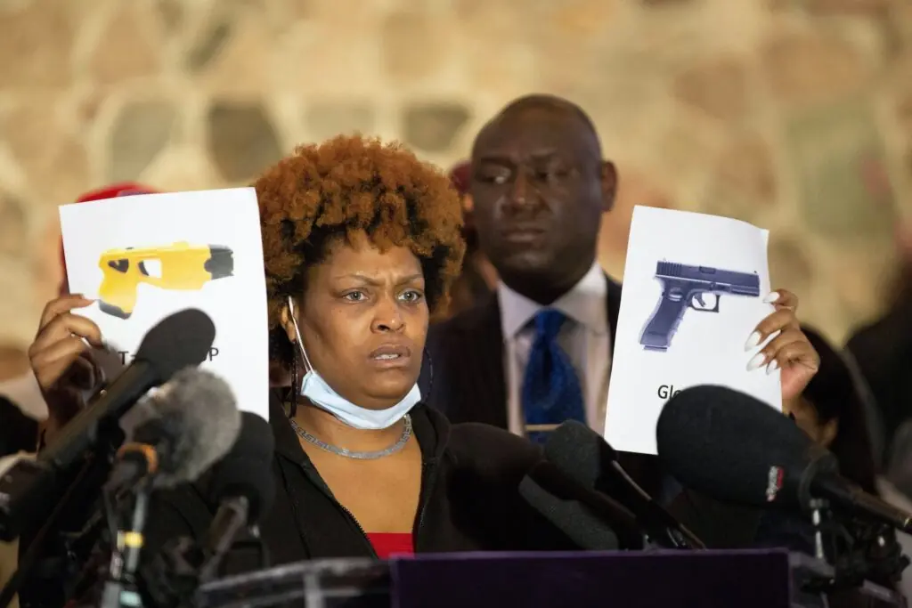 size-large wp-image-1263103175