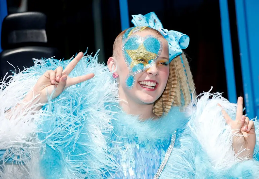 size-large wp-image-1263110740