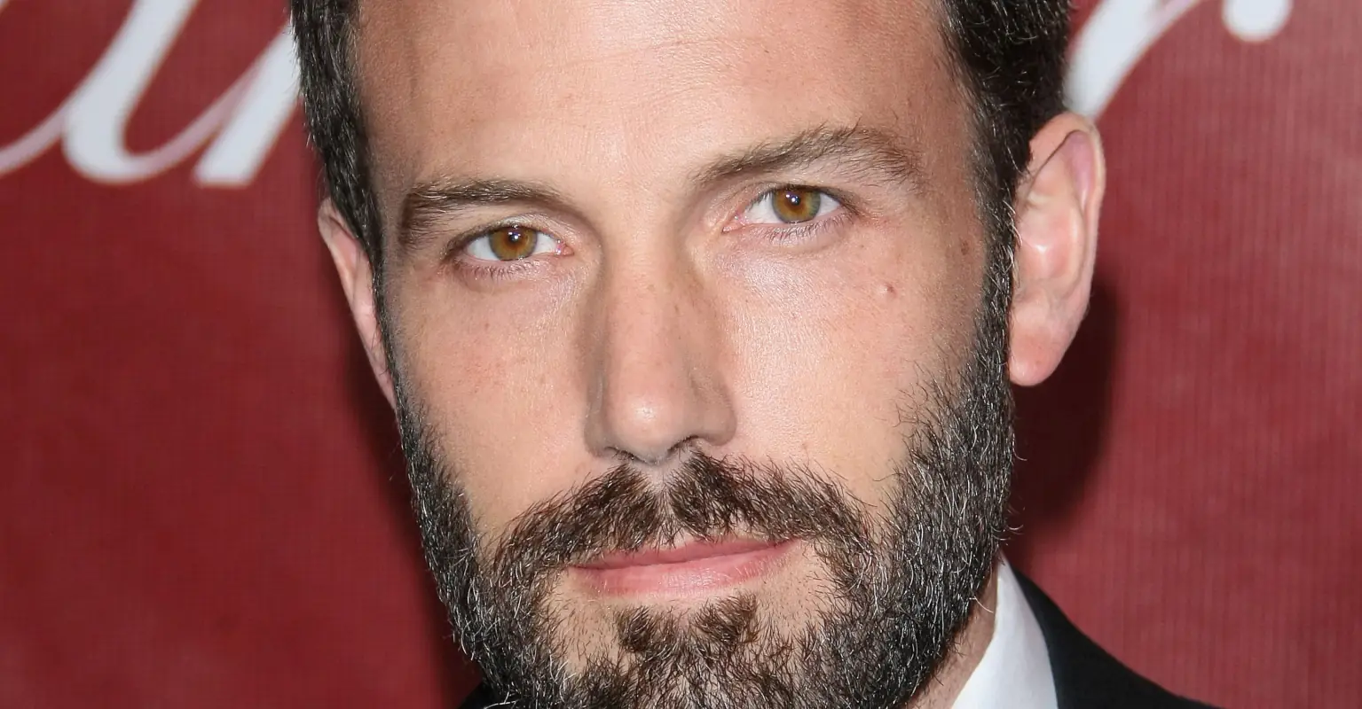 Ben Affleck's response to fan saying 'hi' divides social media users