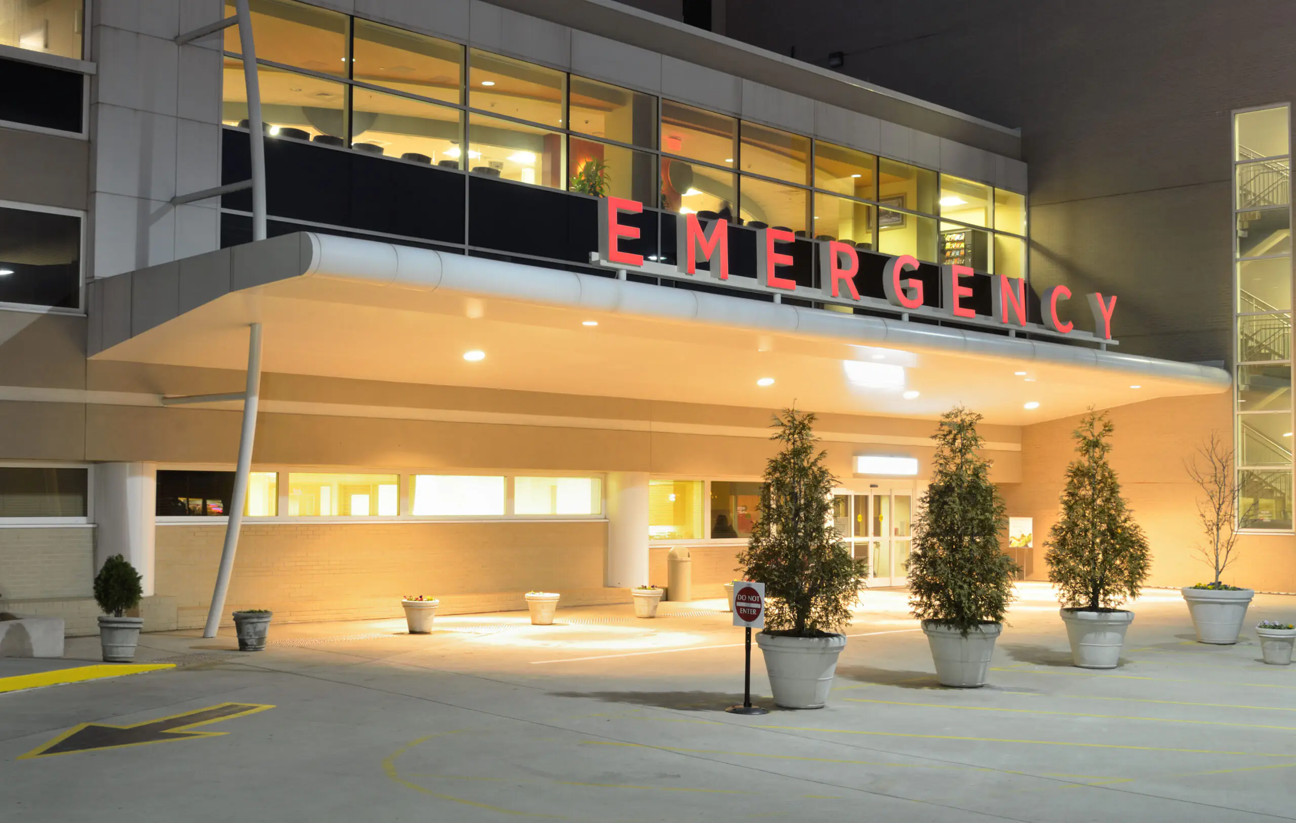Doctor shares how people without insurance can lower their medical bills