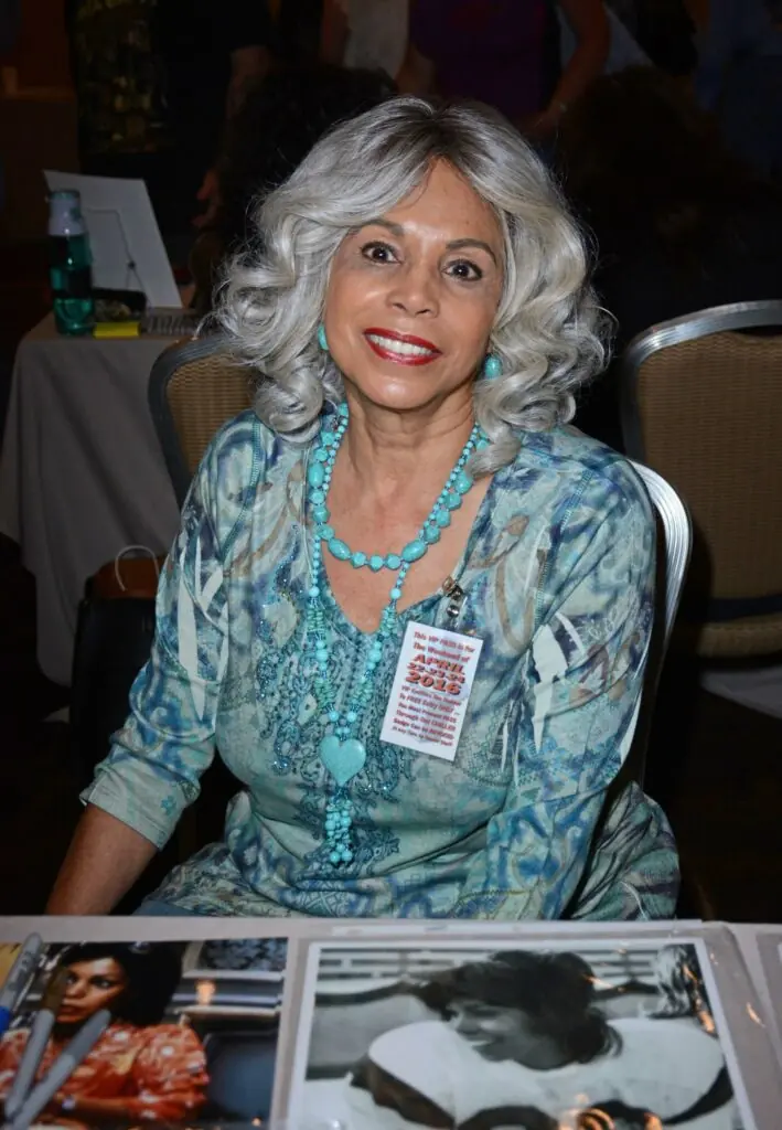 size-large wp-image-1263106739