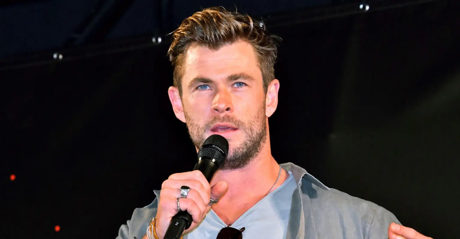 Chris Hemsworth trolled by his own brother over his legs after sharing backstage pic