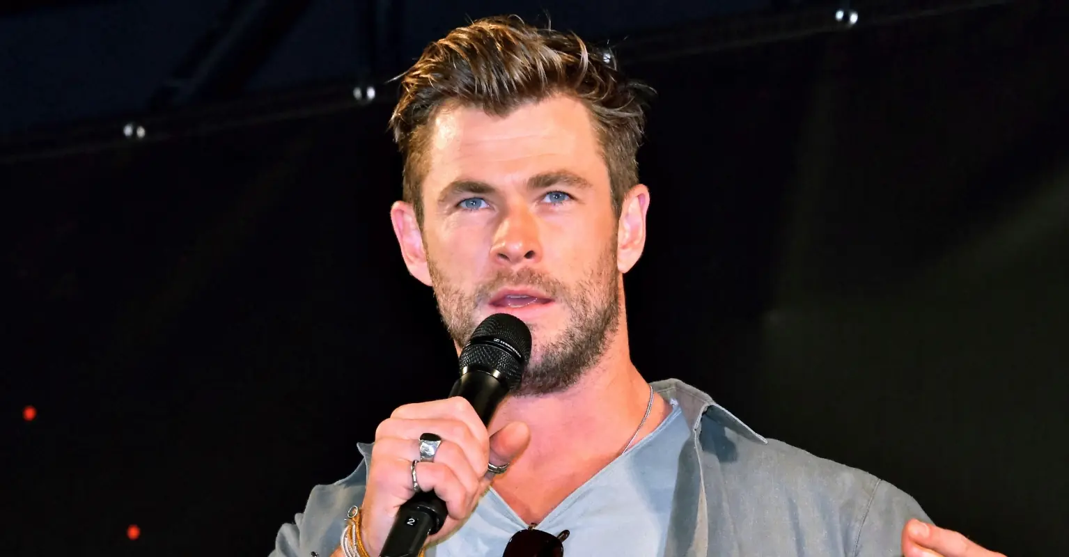 Chris Hemsworth trolled by his own brother over his legs after sharing backstage pic
