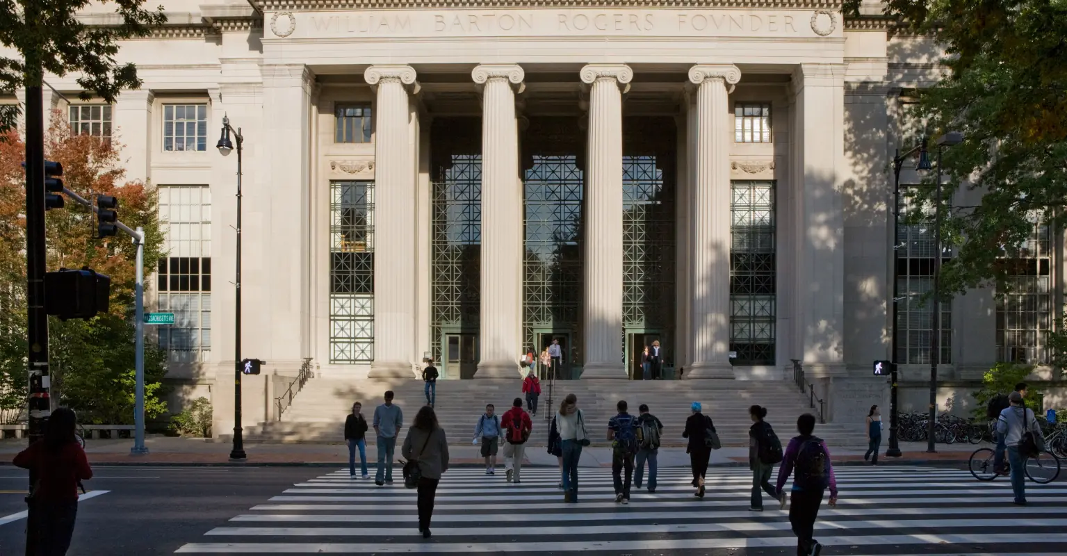 Professor praised for putting crib in his office so student can work alongside her daughter