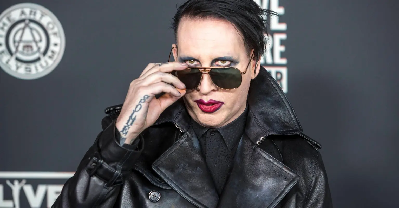 New Hampshire police issue arrest warrant for Marilyn Manson