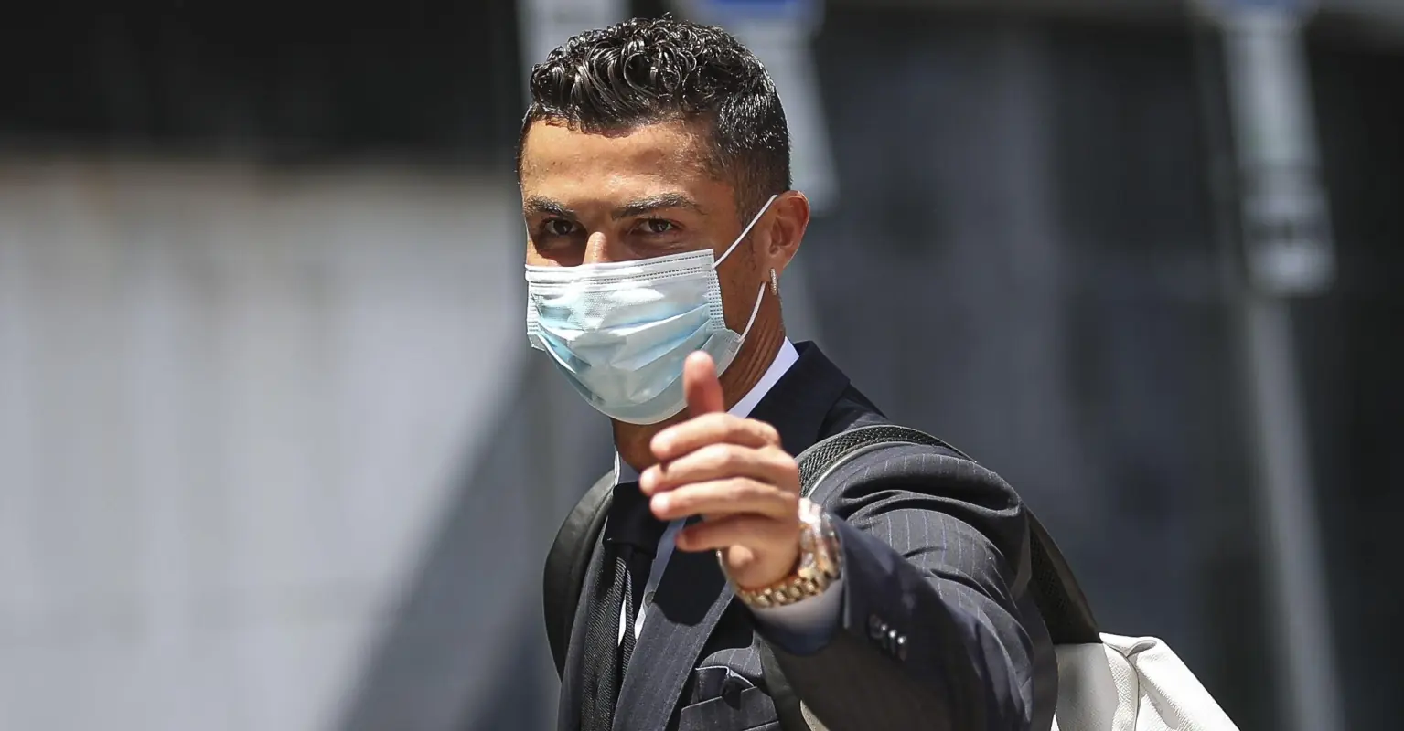 Cristiano Ronaldo removes Coke bottles at Euro 2020 press conference as he shouts 'drink water'