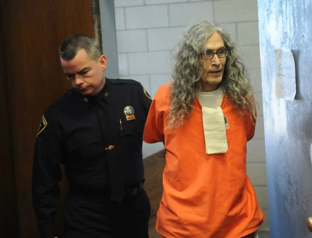 size-large wp-image-1263119477