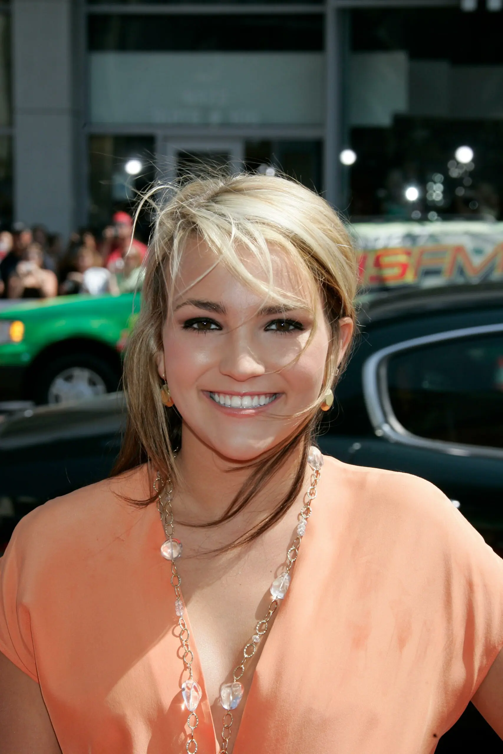 size-full wp-image-1263118820