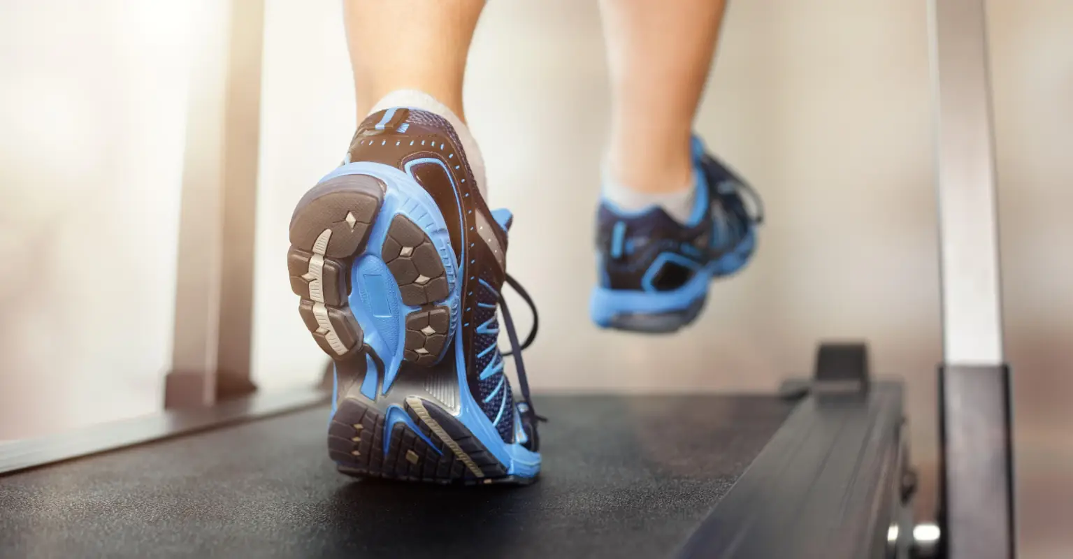 Mom says she only lets her kids watch cartoons if they're on a treadmill - sparks debate