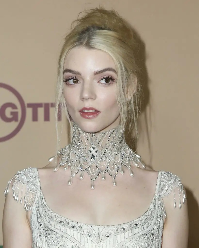 size-large wp-image-1263123245