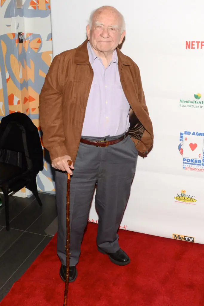 size-large wp-image-1263124487