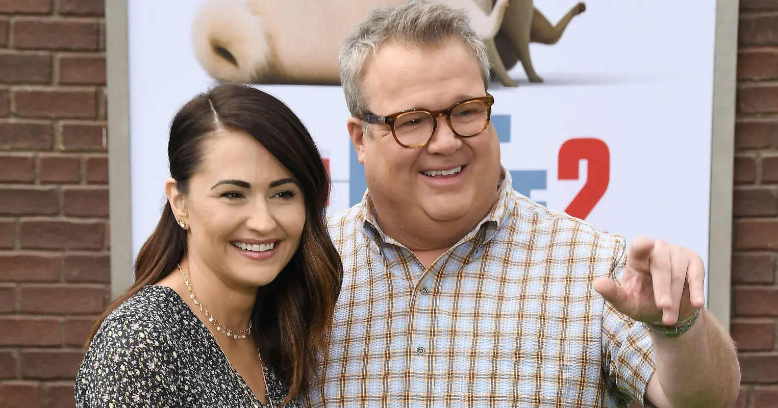 'Modern Family' star Eric Stonestreet perfectly shuts down trolls saying he's 'too old' for his fiancée