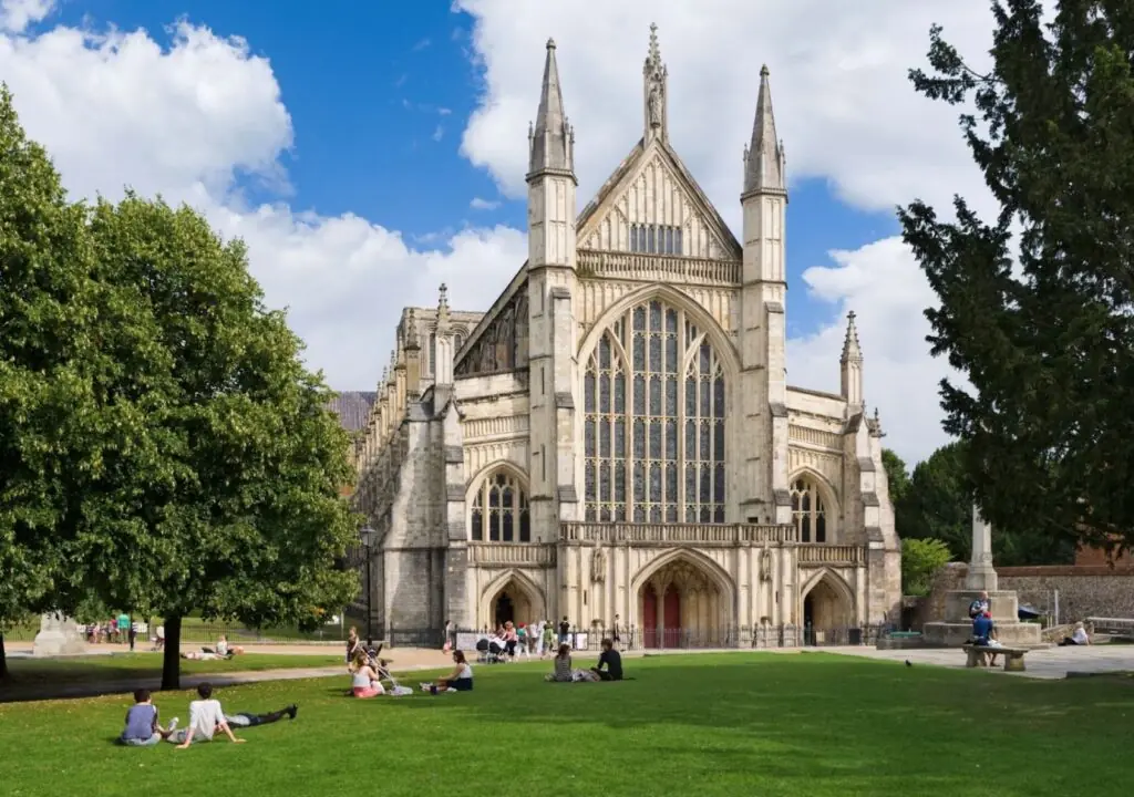 size-large wp-image-1263123755