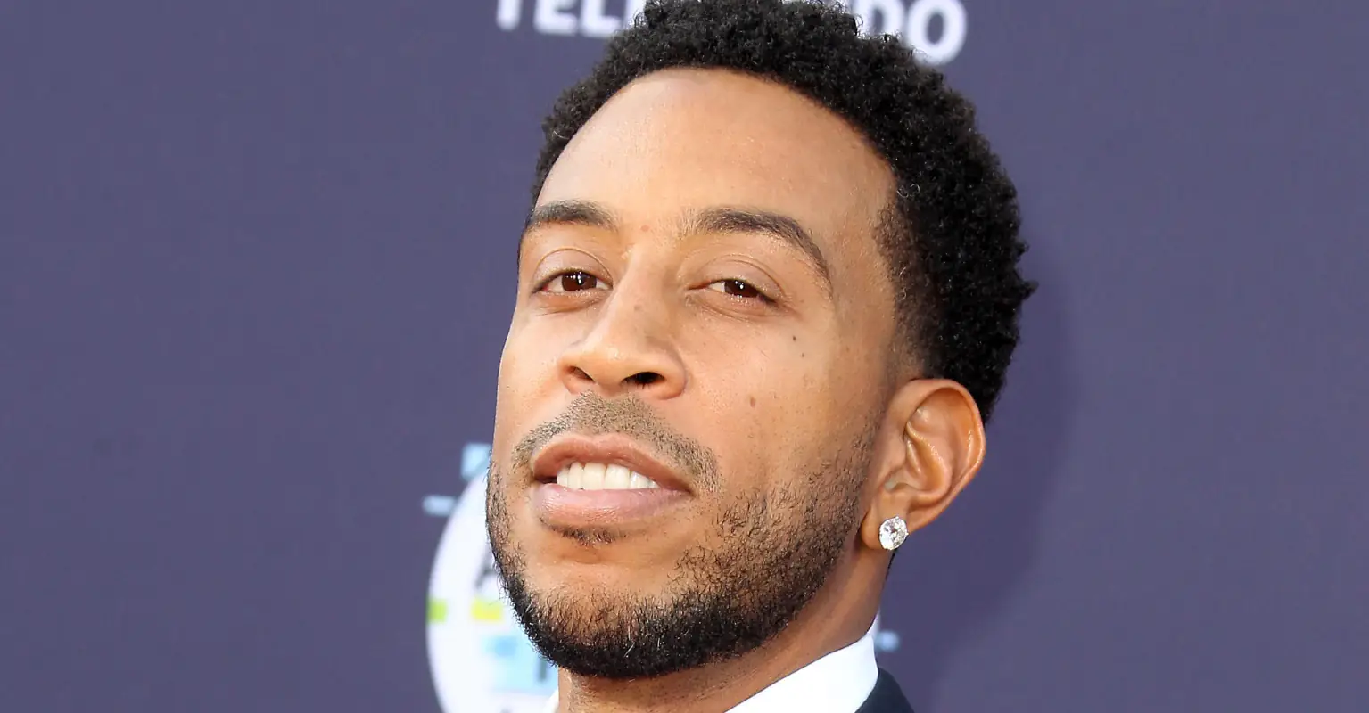 Rapper Ludacris explains why his 6 and 7-year-old daughters have debit cards