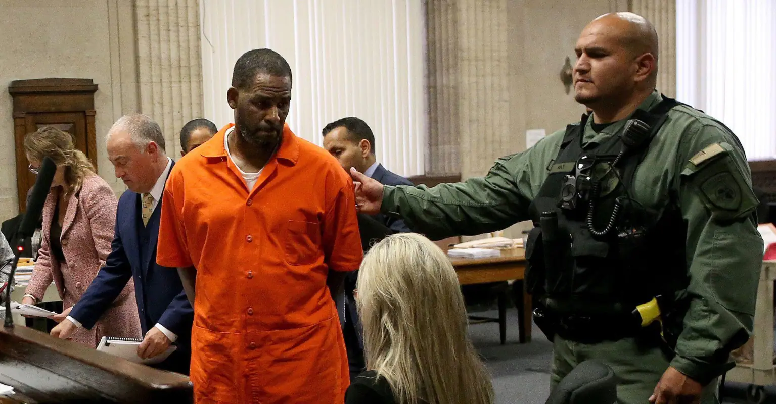 Minister who officiated R. Kelly and Aaliyah's 'illegal' wedding testifies against singer for first time in 27 years