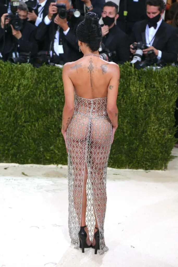 size-large wp-image-1263126693