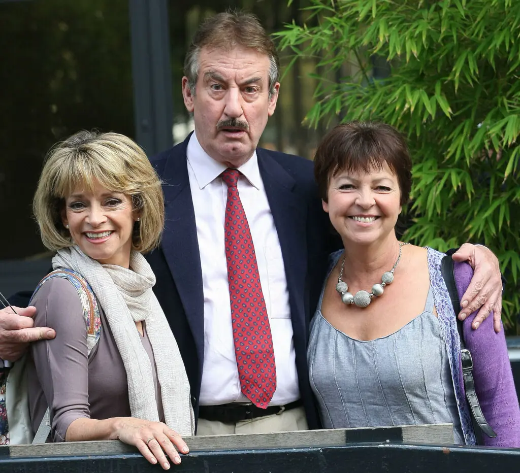 size-large wp-image-1263126703