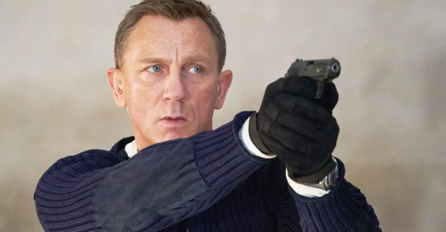 An emotional Daniel Craig chokes up as he says goodbye to James Bond role
