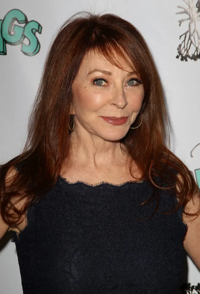 size-large wp-image-1263126981