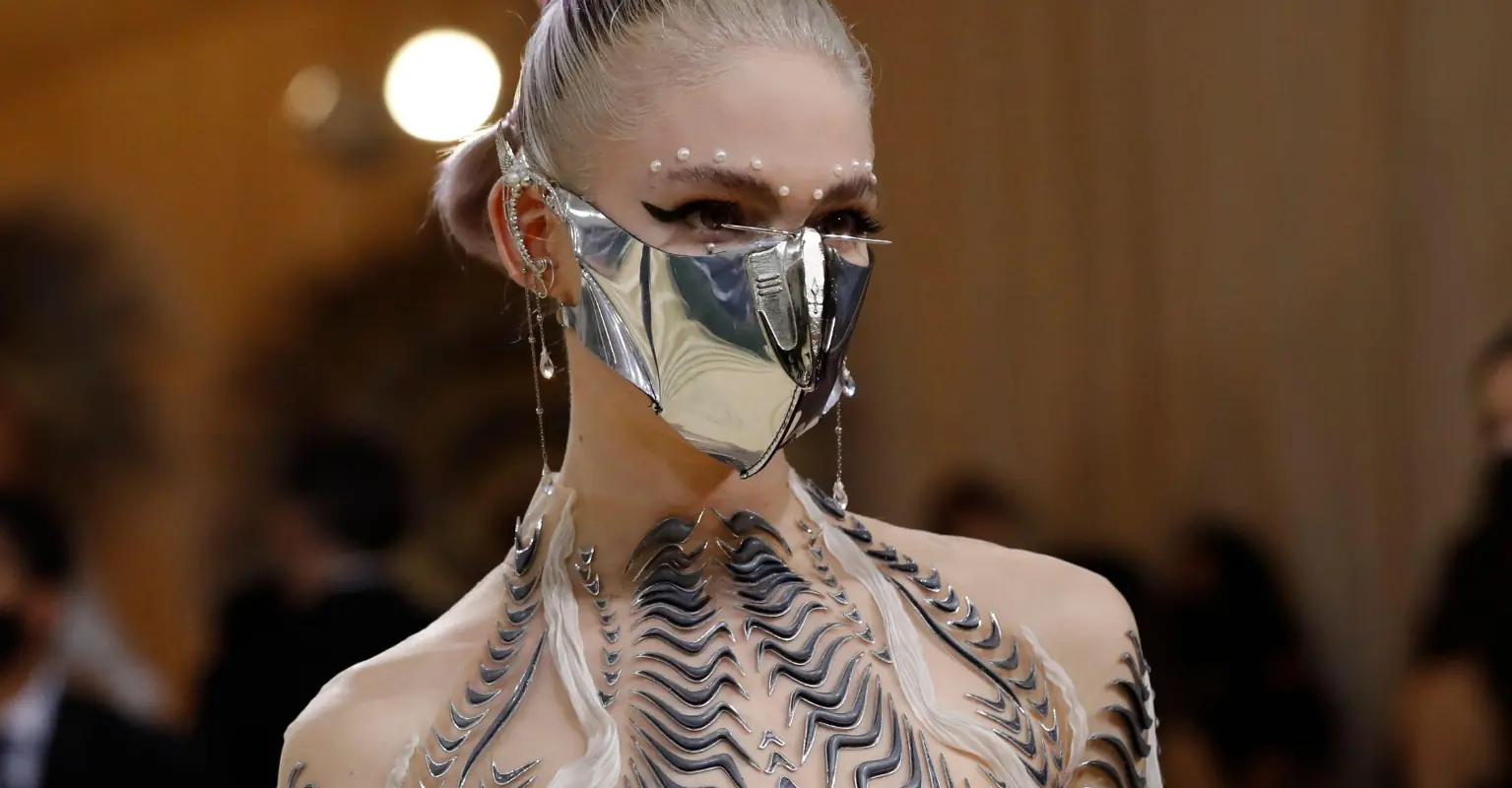 Grimes sparks concern after sharing photo of her bandaged, swollen head: 'Did Smthn Crazy'