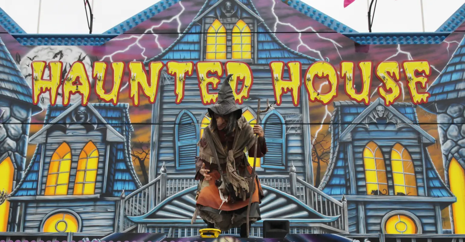 Haunted house actor stabs 11-year-old boy's foot while trying to scare him