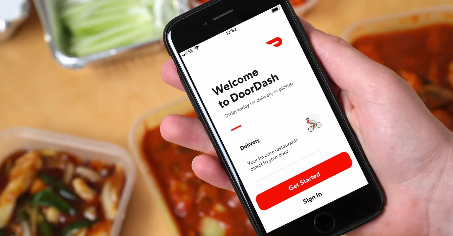 DoorDash driver refuses to give customer food after they tip her $8
