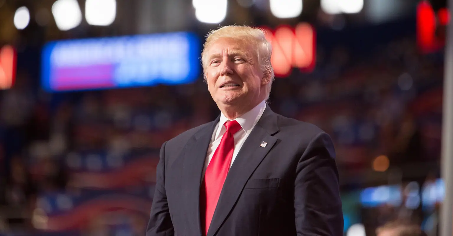 Donald Trump lavishes praise on 'genius' Confederate General Robert E. Lee as his statue is taken down