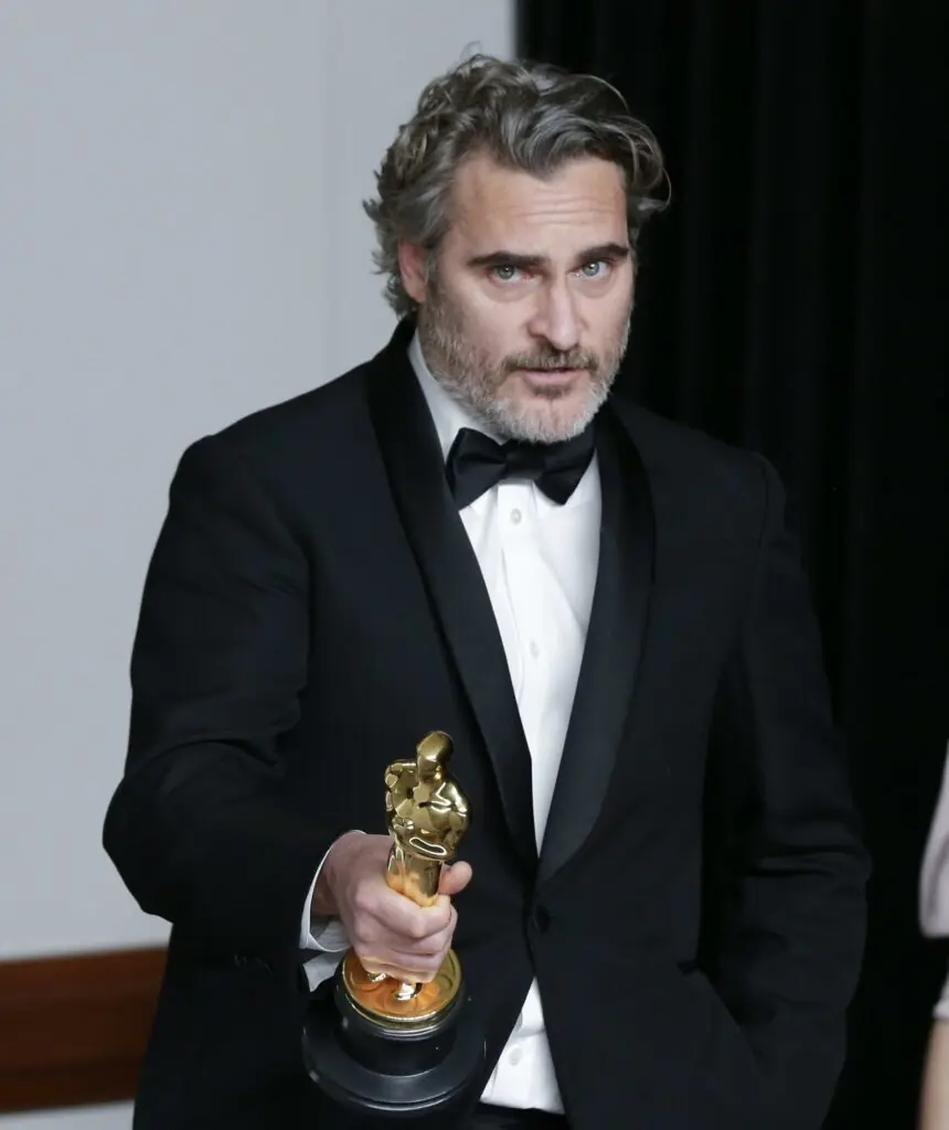 size-large wp-image-1263130144