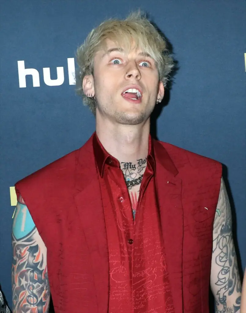 size-large wp-image-1263129309