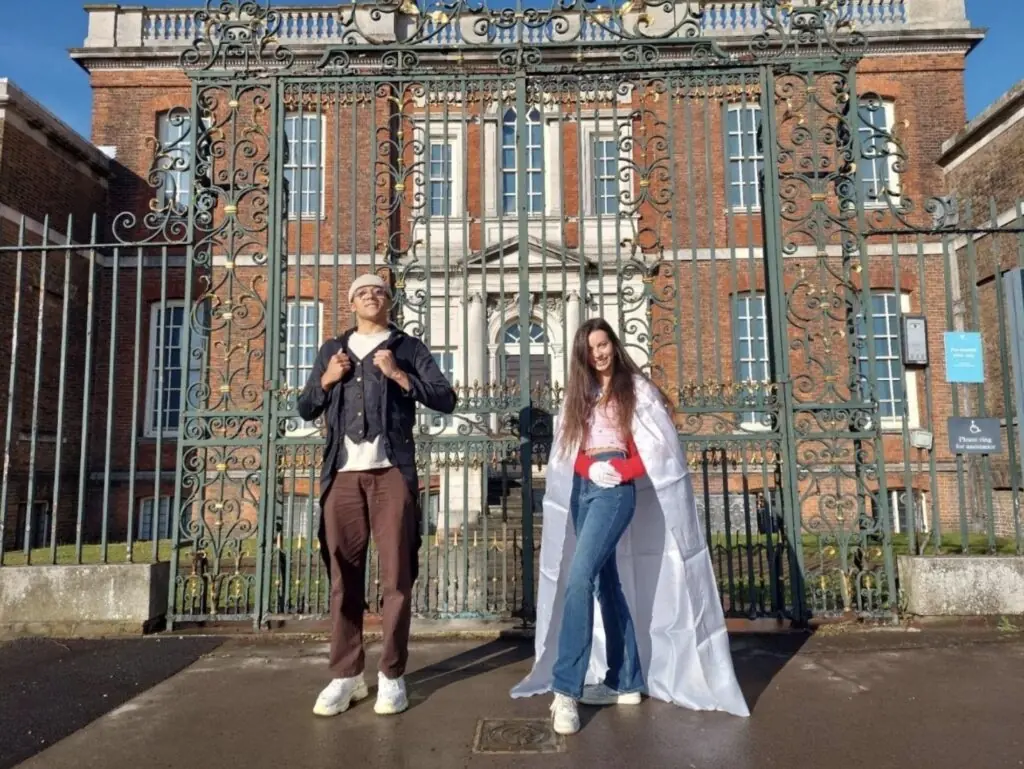 size-large wp-image-1263128236