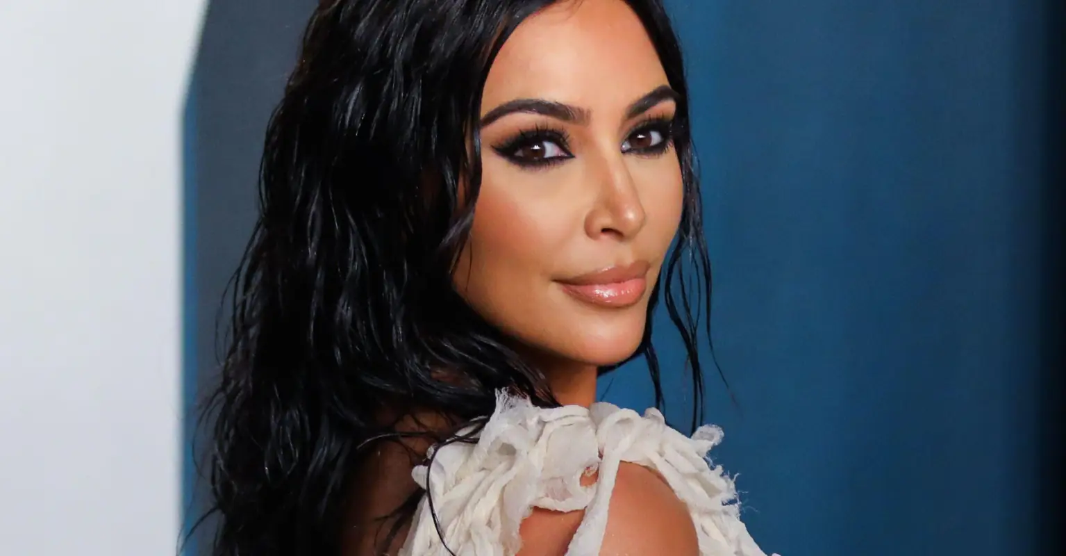 Tourist stunned to find himself sitting next to Kim Kardashian and Pete Davidson at breakfast