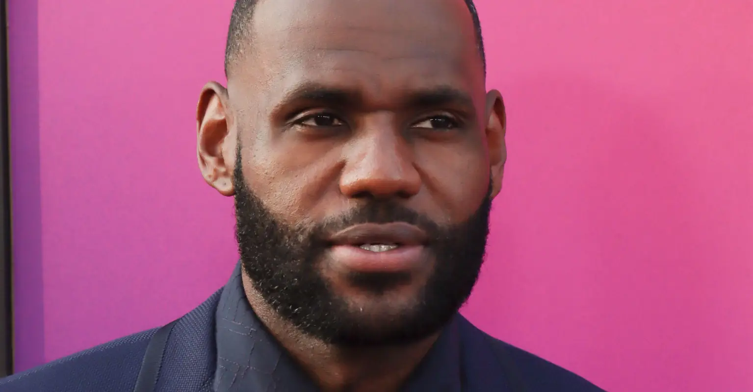 LeBron James fined $15,000 for obscene gesture on the court