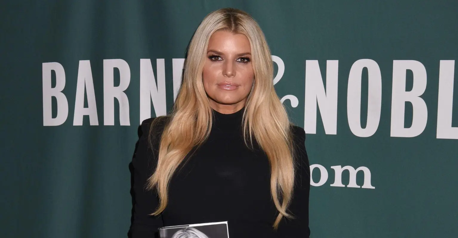 Jessica Simpson shares ‘unrecognizable’ photo from day she became sober 4 years ago