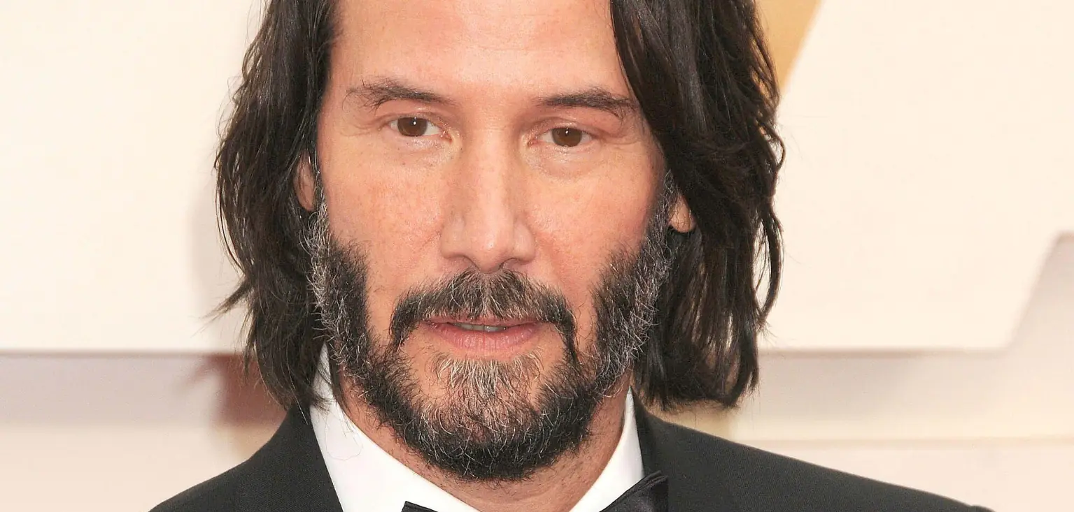 Keanu Reeves says he's still married to Winona Ryder 'under the eyes of God' due to 'Dracula' scene
