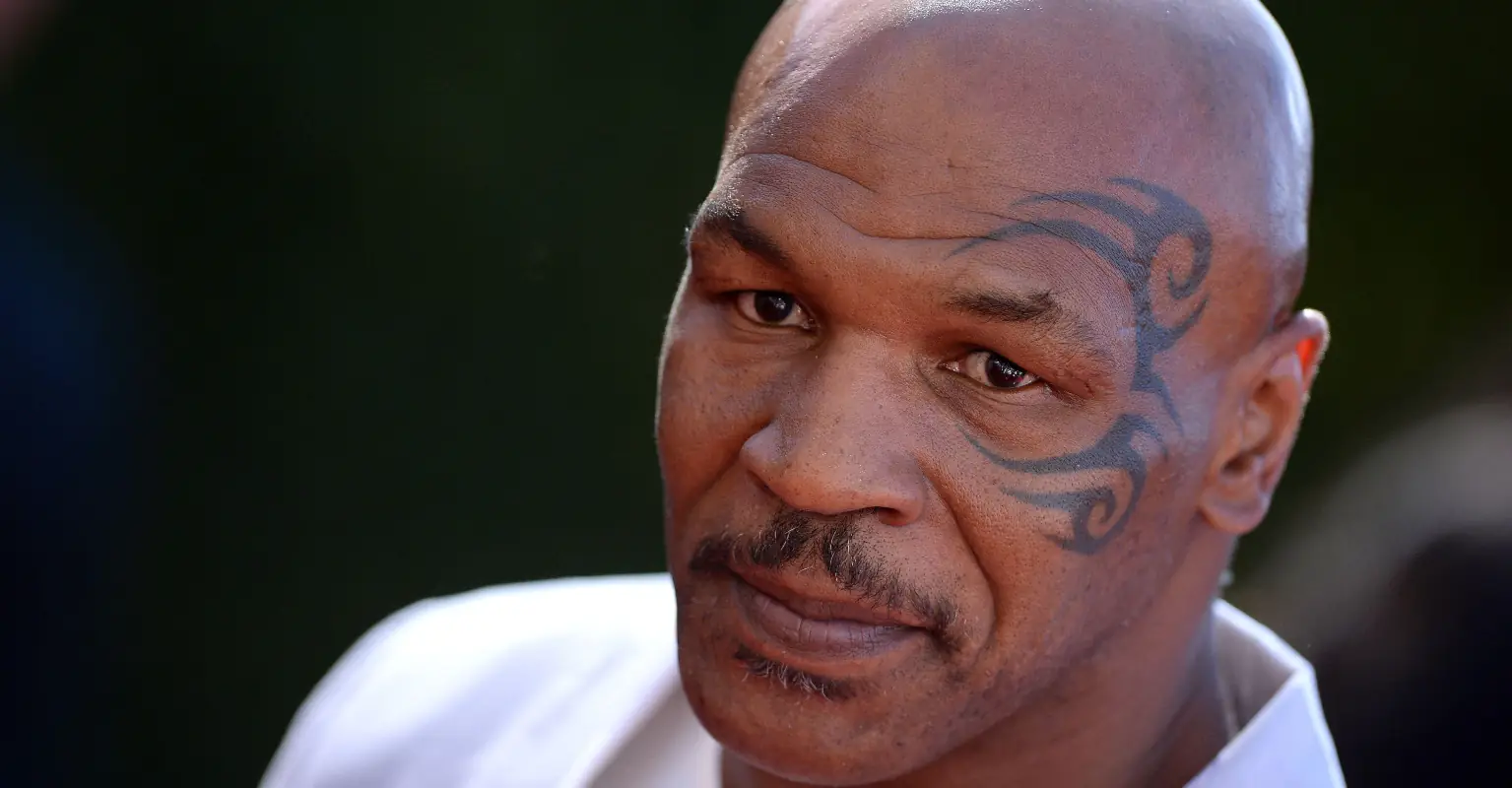People are convinced 1995 Mike Tyson fight video shows 'time traveler' using a smart phone