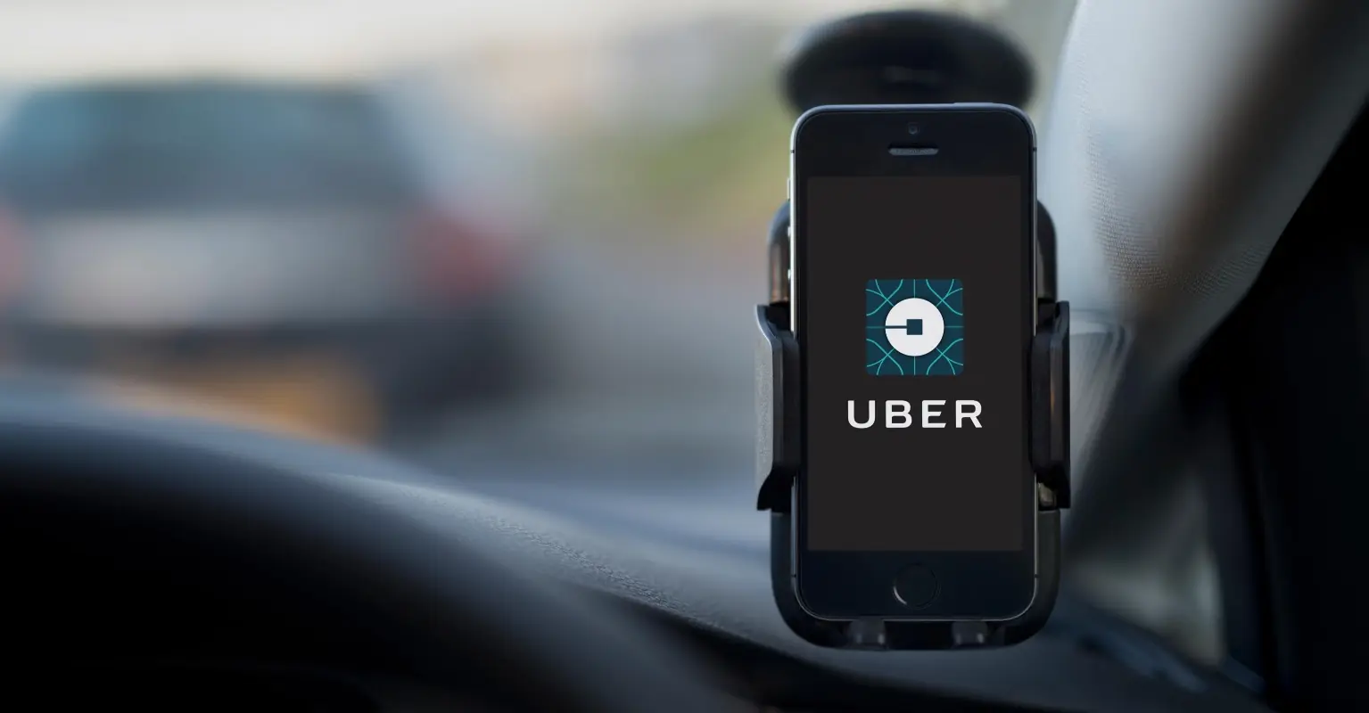 Uber driver spots building fire, helps evacuates residents, still gets passenger to airport on time