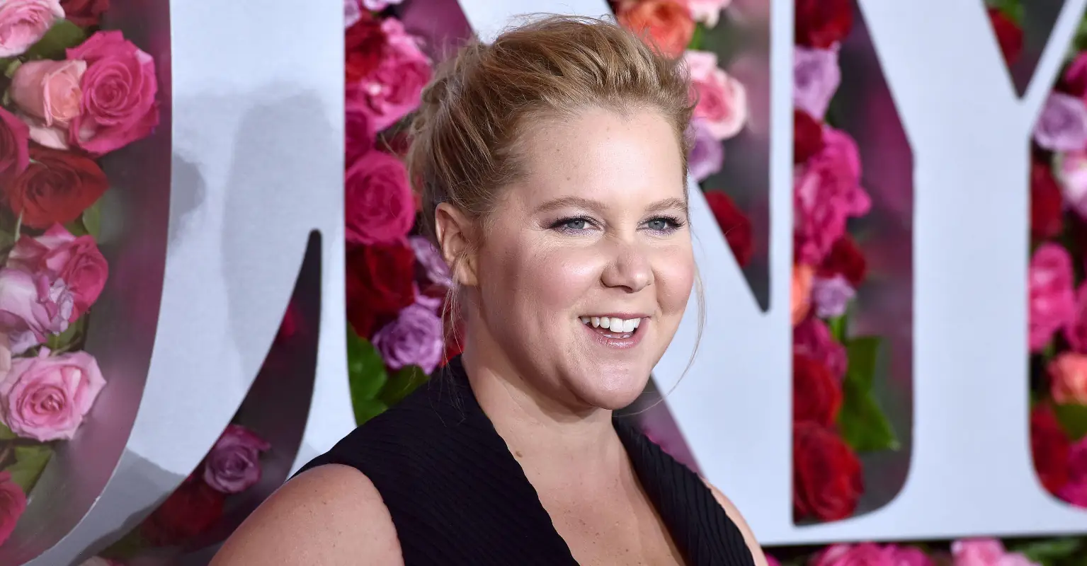 Amy Schumer admits she was 'tired of looking at herself in the mirror' prior to liposuction