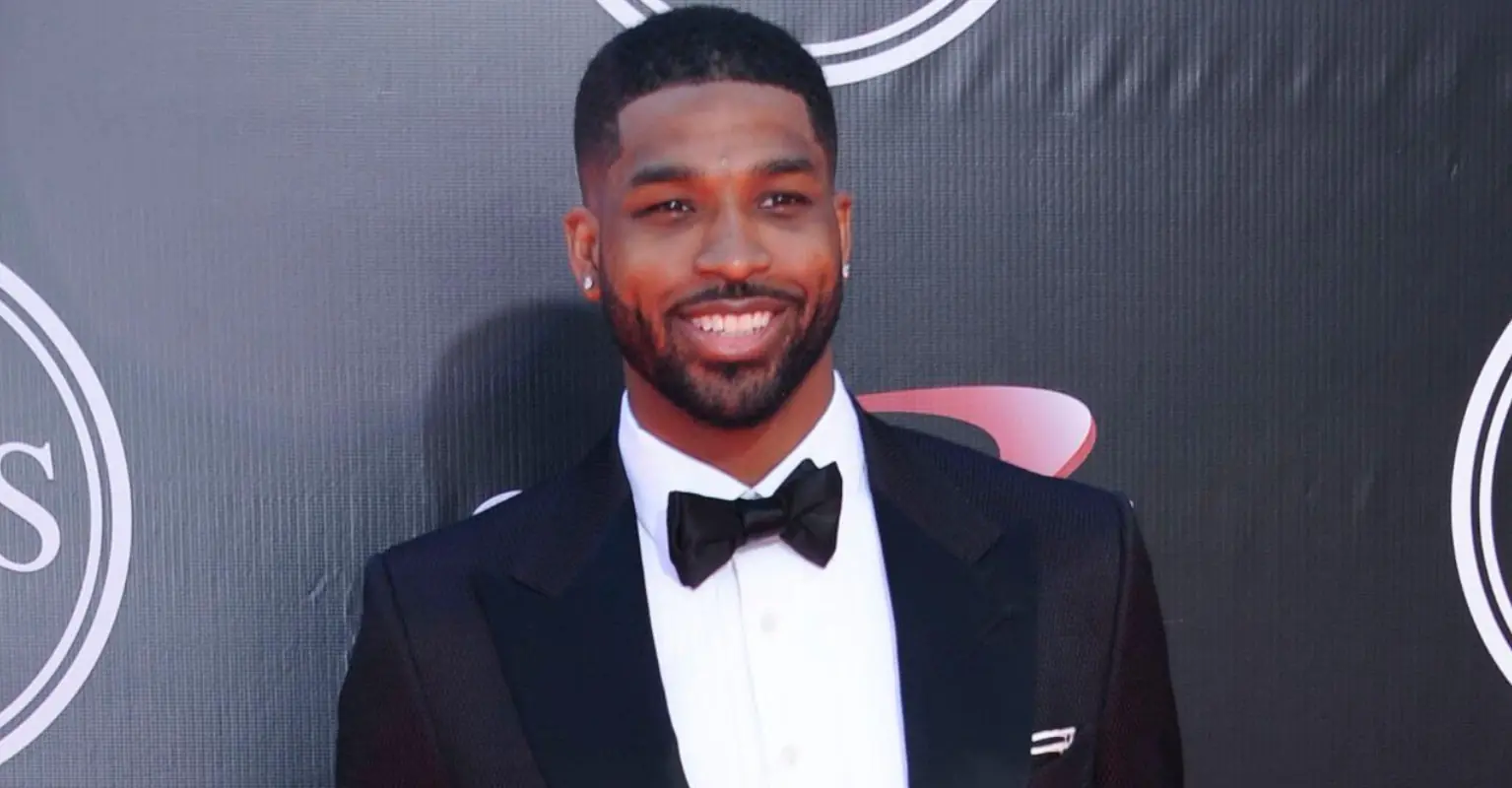 Tristan Thompson publicly apologizes to Khloé Kardashian after fathering child with another woman