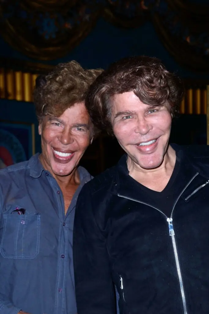 size-large wp-image-1263140281