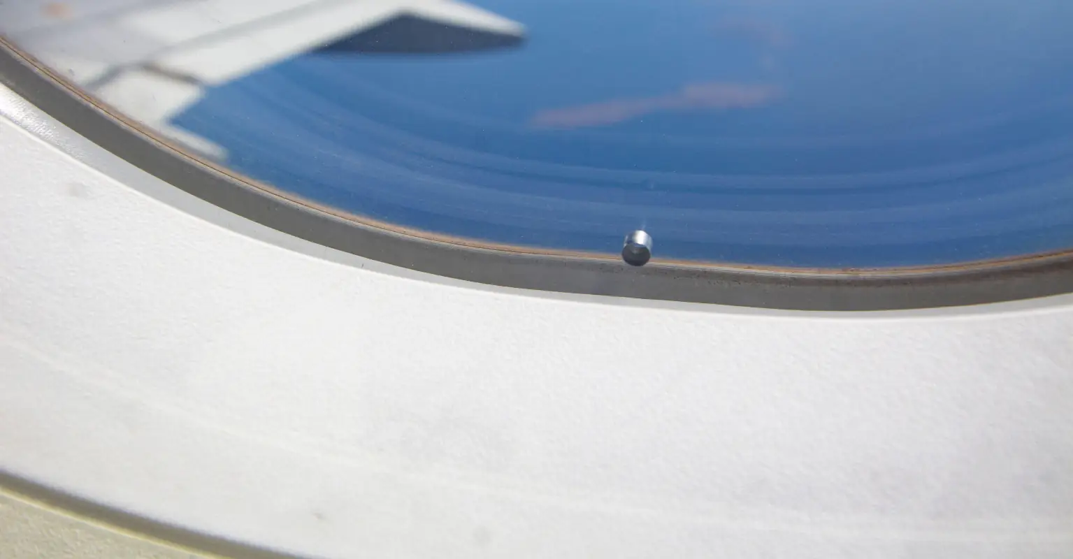 Pilot explains why airplane windows have that tiny little hole in them