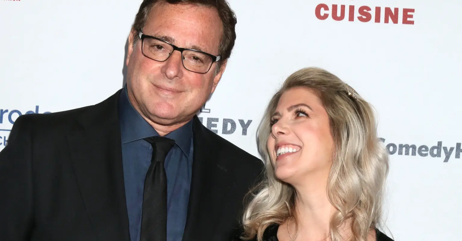 Kelly Rizzo says the 'world will never be the same' after death of 'incredible husband' Bob Saget