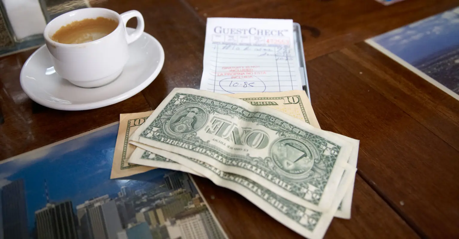 Waitress sparks debate after claiming she makes better tips when wearing pigtails