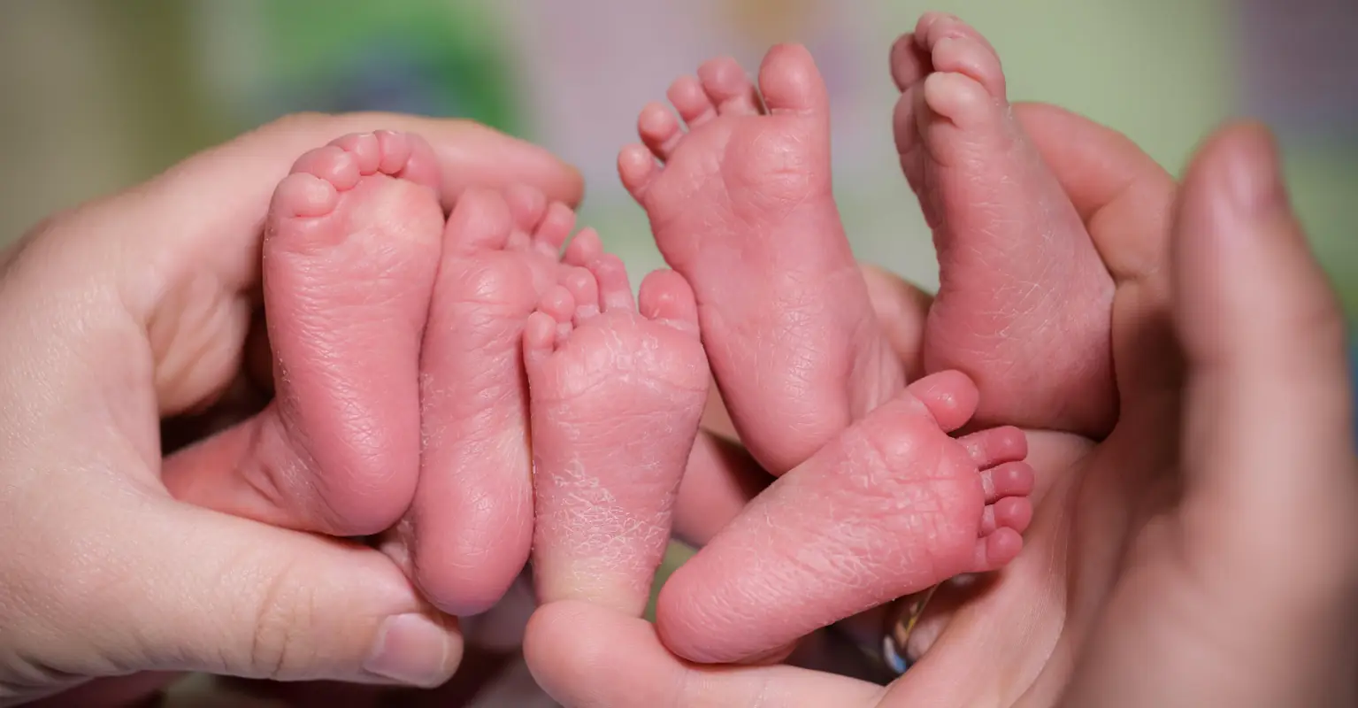 Mom pregnant with triplets stuns social media with pictures of her unique baby bump