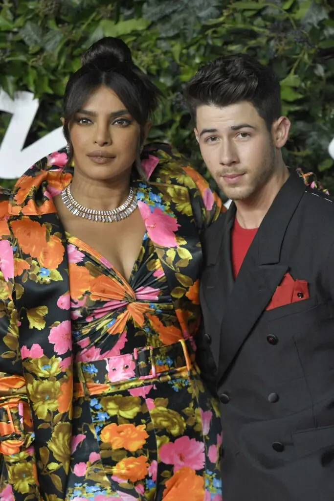 size-large wp-image-1263145970