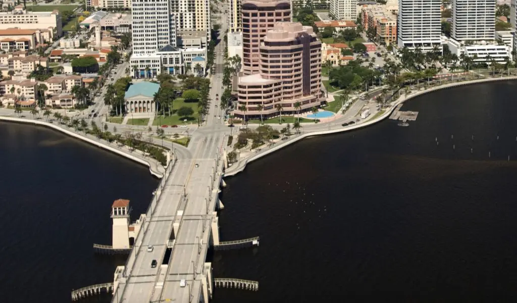 size-large wp-image-1263144173